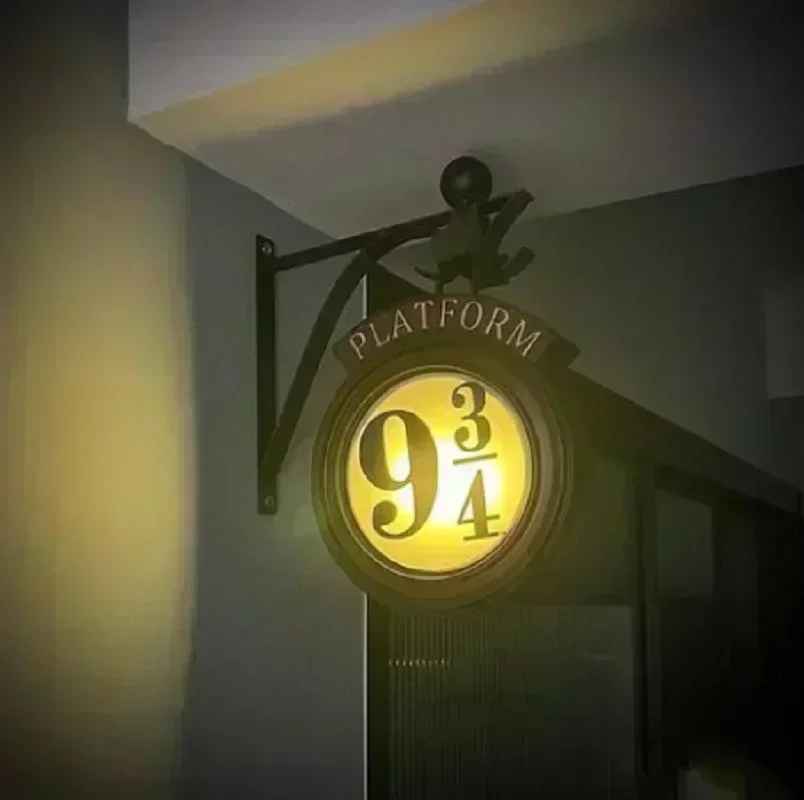 Harry Potter Platform 9¾ LED Night Light – Wall Lamp