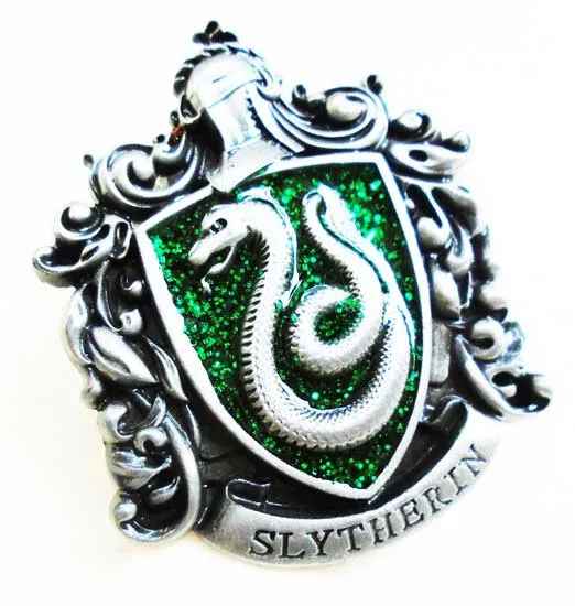Harry Potter House Crest Brooch Pins – Hogwarts, Gryffindor, Slytherin, Ravenclaw, Hufflepuff Metal Badge Souvenir