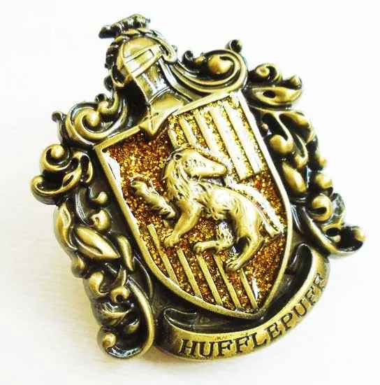 Harry Potter House Crest Brooch Pins – Hogwarts, Gryffindor, Slytherin, Ravenclaw, Hufflepuff Metal Badge Souvenir