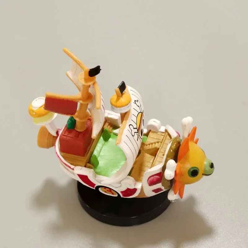 Thousand Sunny Mini Ship Model – One Piece Collectible Display Figure