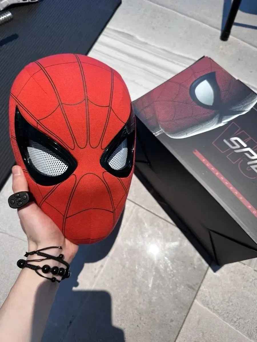 Spider-Man Cosplay Head Mask – 1:1 Scale (Life-Size) with Moving Eyes – Electronic & Manual Versions