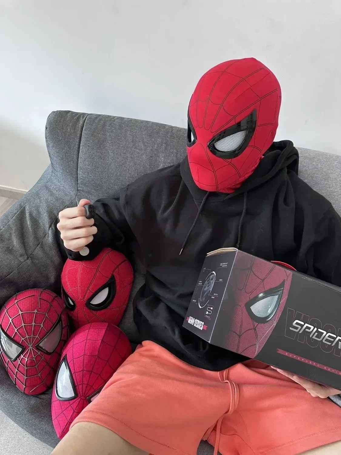 Spider-Man Cosplay Head Mask – 1:1 Scale (Life-Size) with Moving Eyes – Electronic & Manual Versions