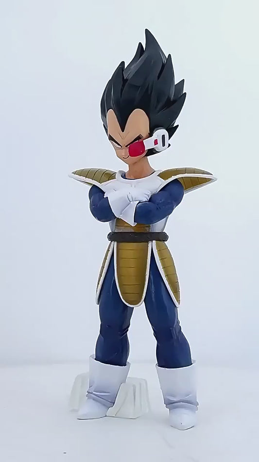 Vegeta Saiyan Saga figure Dragon Ball Z classic white and yellow armor statue spiky black hair